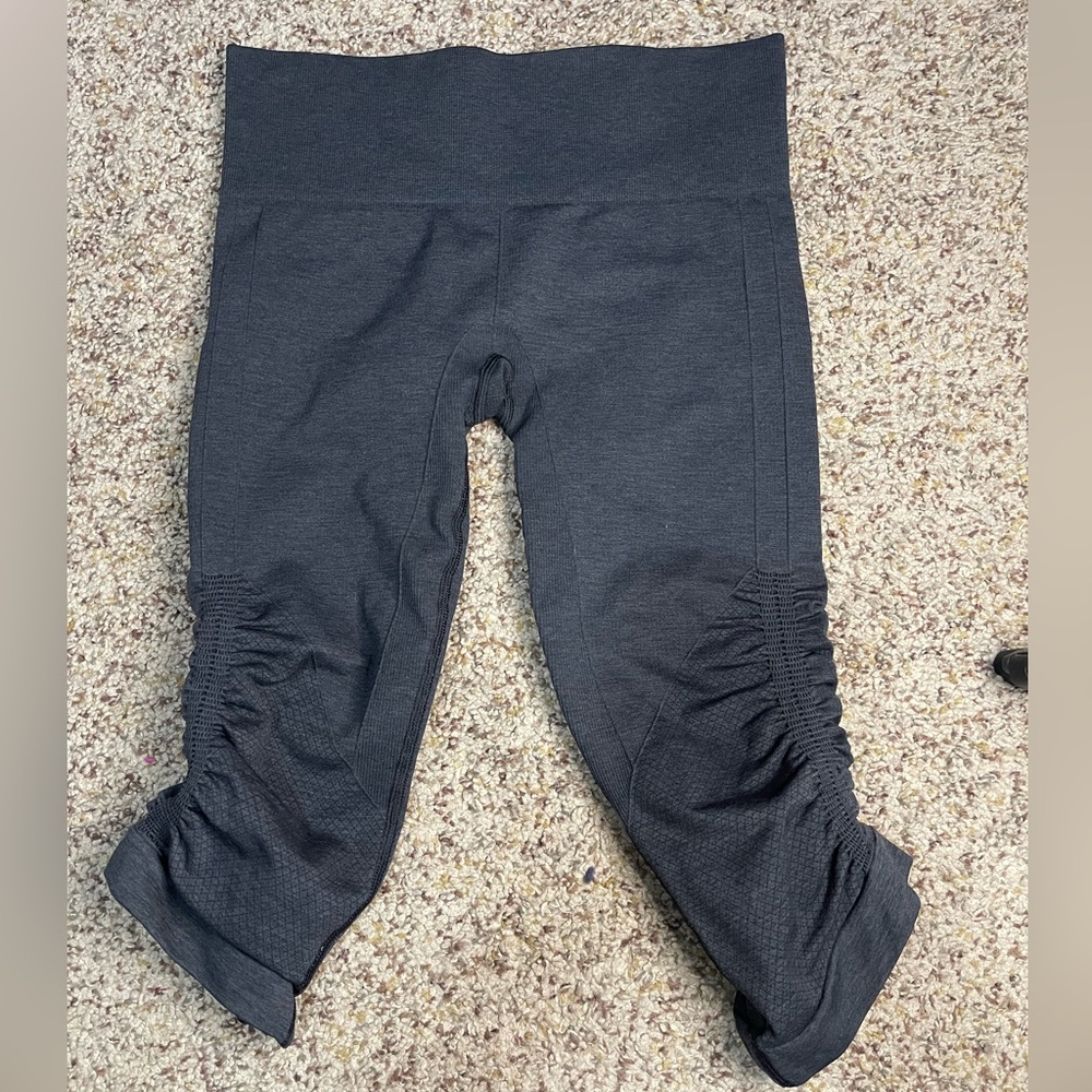 Lululemon In The Flow Crop Legging Size 6